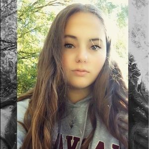 Meet your Posher, Leanne